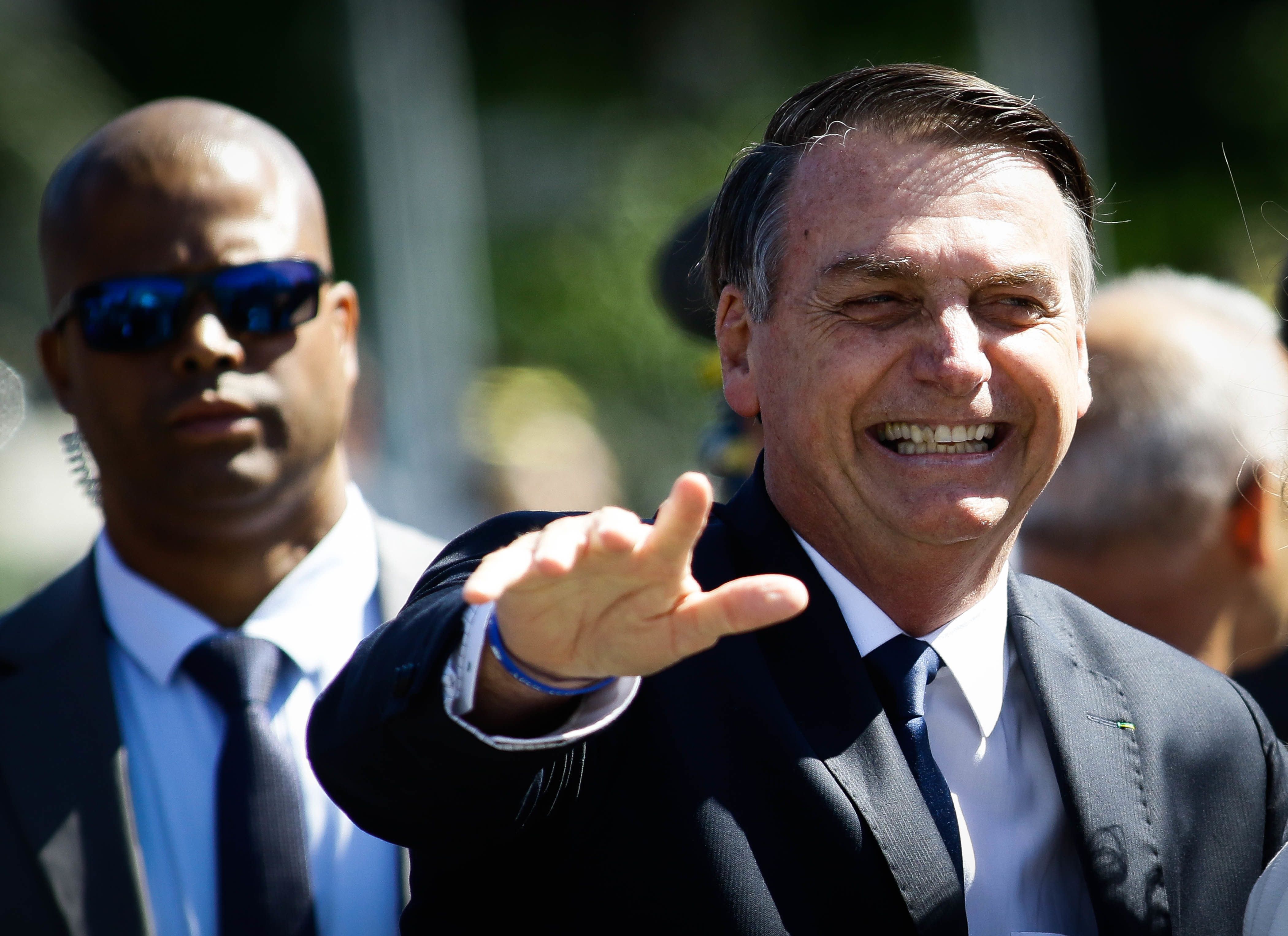 Com reforma, quem ganha menos pagará menos, diz Bolsonaro