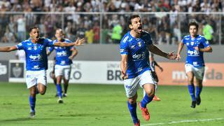 Com pênalti polêmico, Cruzeiro é bicampeão do Campeonato Mineiro