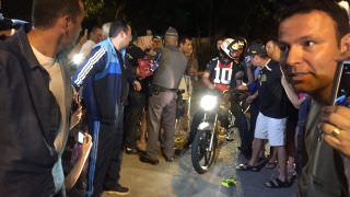 Vídeo: Bolsonaro 'escapa' de hotel para pilotar moto e surpreende apoiadores