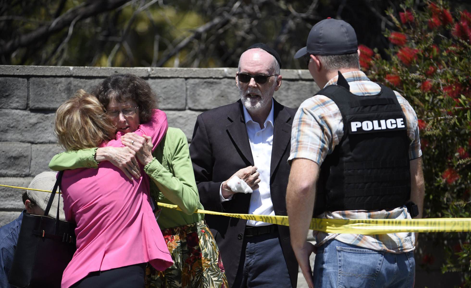 Suspeito de tiroteio em sinagoga na Califórnia é preso