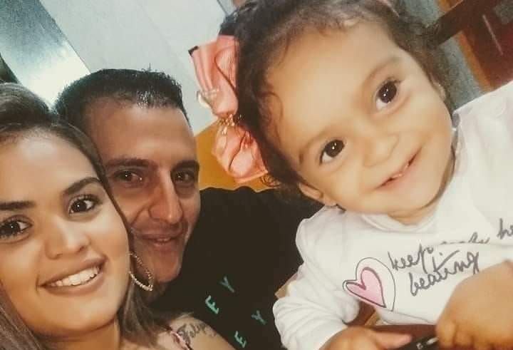 Padrasto suspeito de matar bebê diz que ficou irritado e jogou menina em colchão