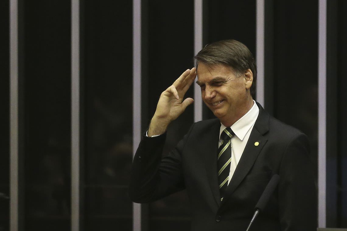 Bolsonaro felicita primeiro-ministro da Índia por reeleição