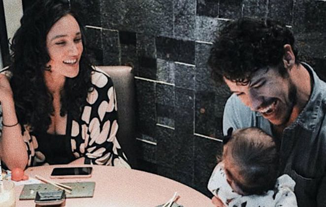 José Loreto e Débora Nascimento comemoram festa de aniversário da filha juntos