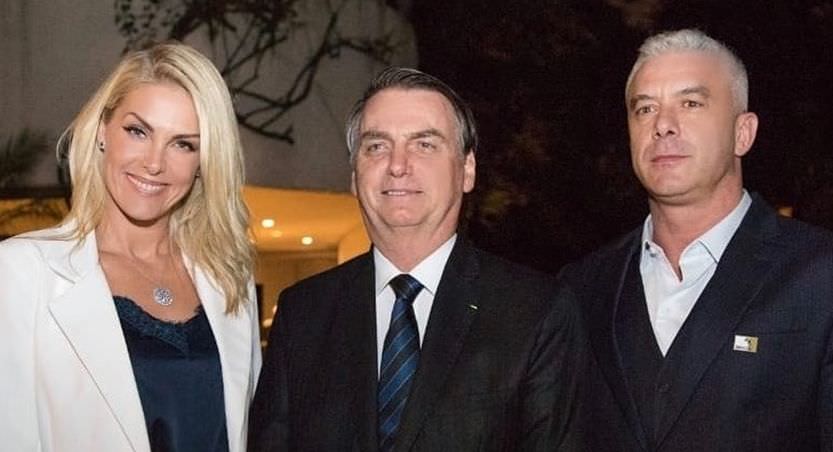 Ana Hickmann é chamada de Barbie fascista após foto com Bolsonaro e rebate