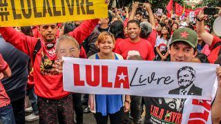 Manifestações marcam um ano da prisão do ex-presidente Lula