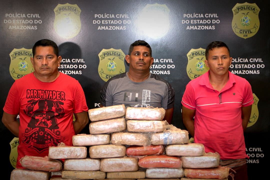 Ex-vereador e mais dois são presos com 30kg de drogas em Manaus