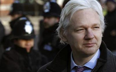 Equador está prestes a expulsar Assange de embaixada em Londres