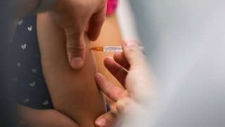 Só metade das vacinas BCG, contra a tuberculose, é entregue