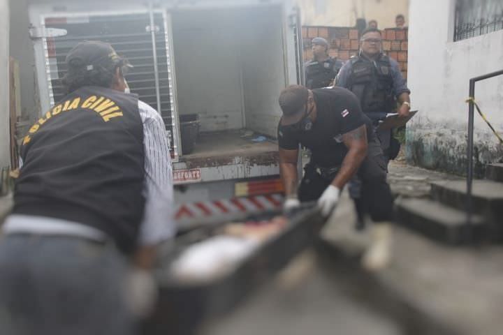 Homem é assassinado com 6 tiros por acompanhante em Manaus
