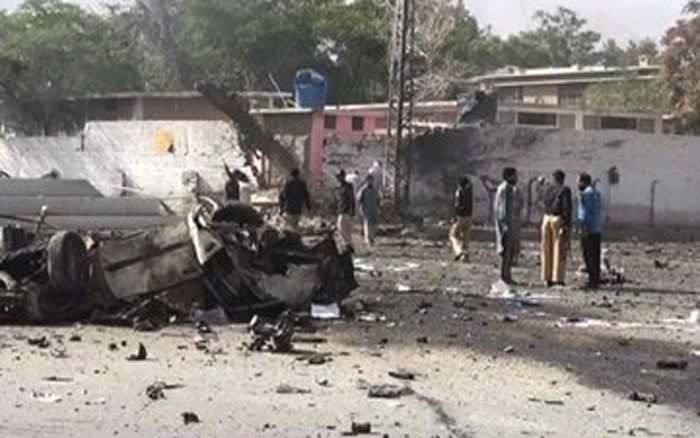 Ataque com bomba no Paquistão deixa ao menos 16 mortos e 30 feridos