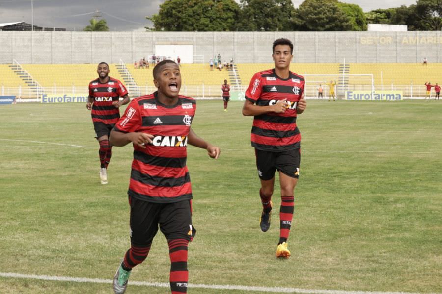Título com 14 jovens fortalece base do Flamengo na nova era
