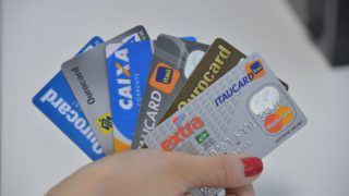 BC: taxa de pagamento do cartão de crédito chegou a 79% em dezembro