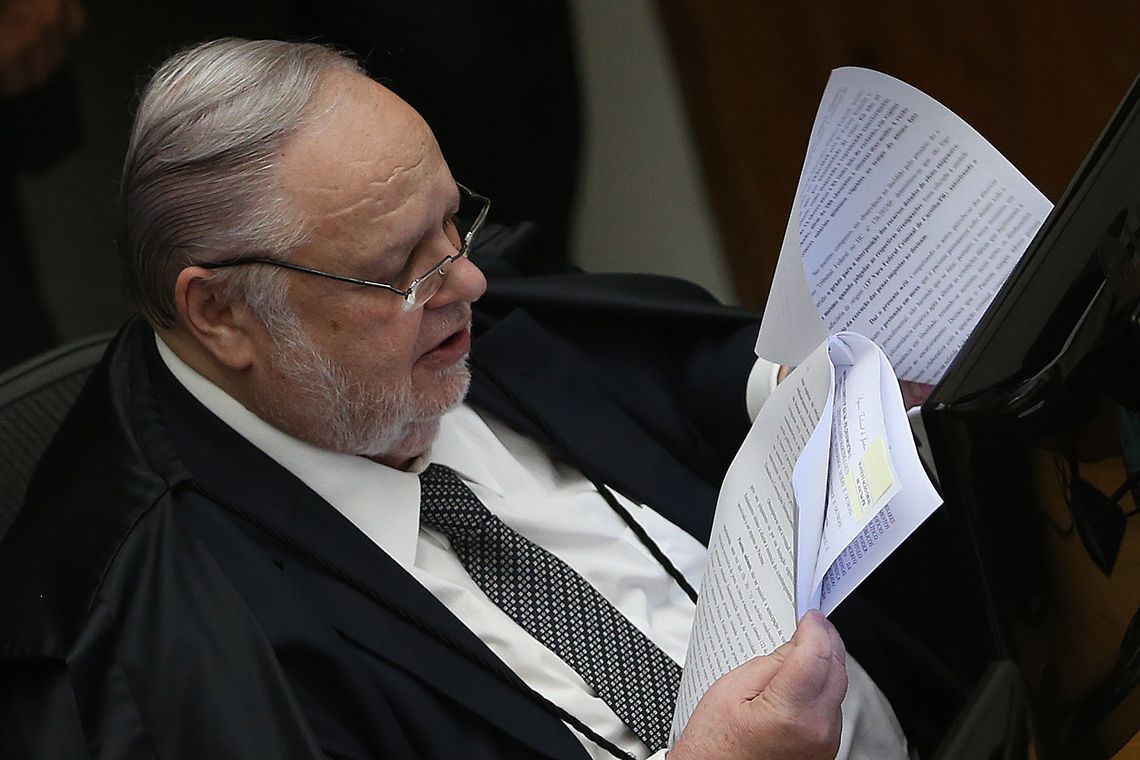 Ministro Felix Fischer vota por reduzir pena de Lula no caso triplex