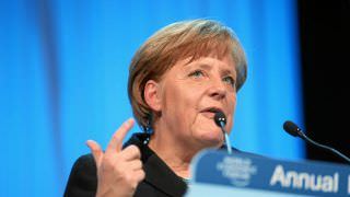 Merkel afirma a aliados que pode apoiar mais prazo para Brexit