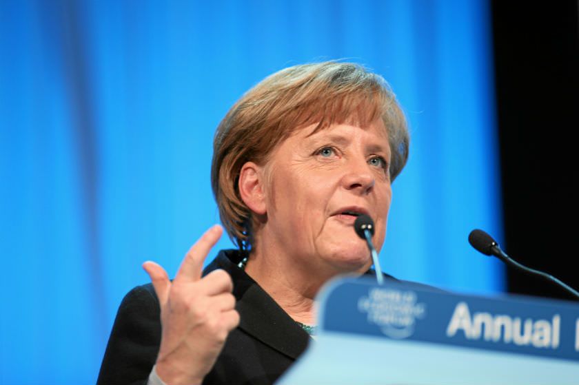 Merkel afirma a aliados que pode apoiar mais prazo para Brexit