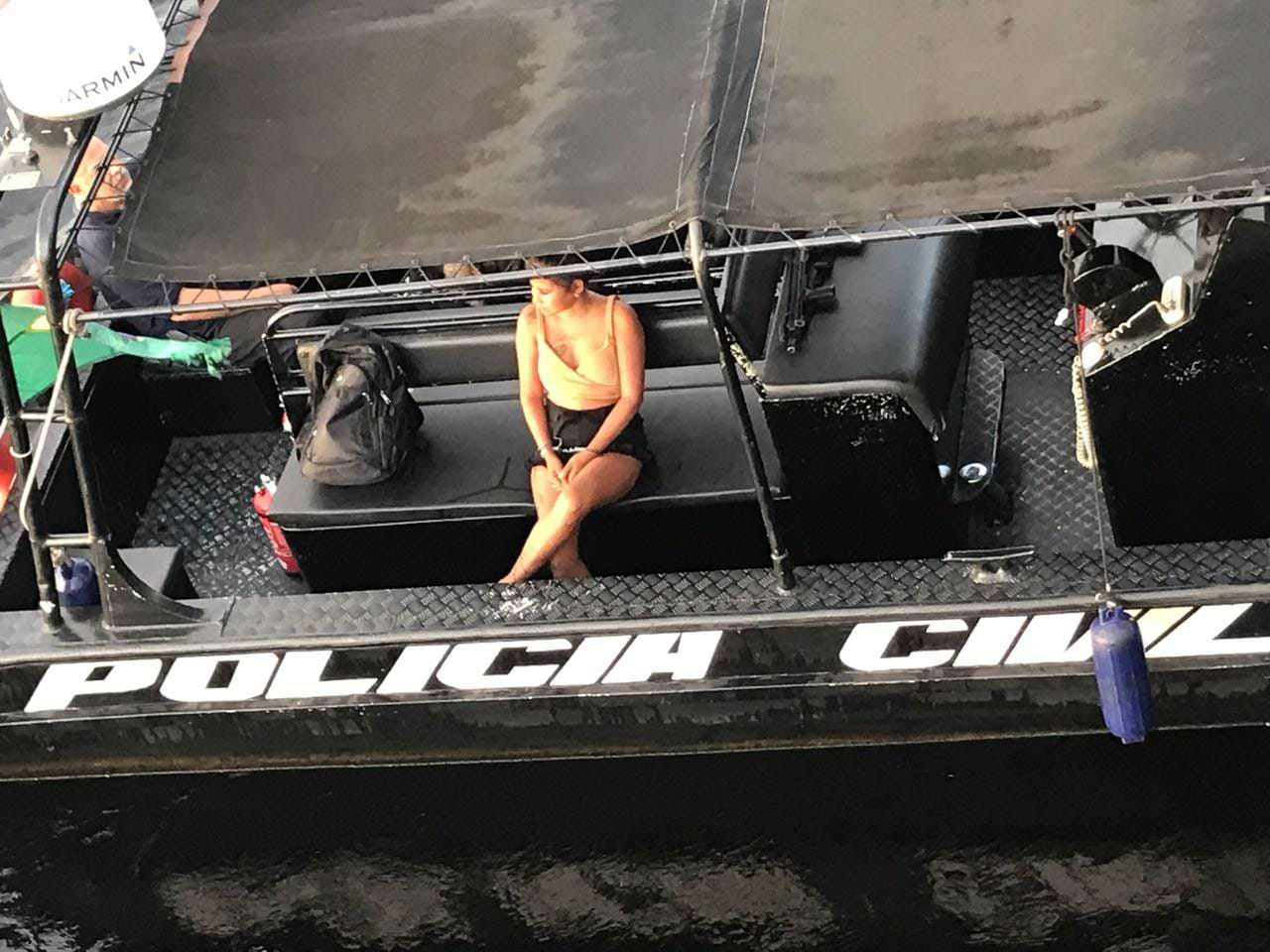 Mulher é presa com drogas dentro de barco no Amazonas