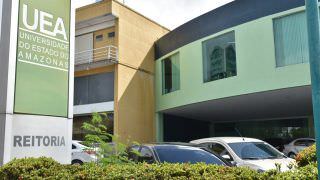 Inscrições abertas para concurso público da UEA com salários de R$ 13,6 mil