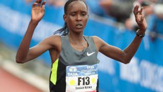 Medalhista de prata na maratona da Olimpíada é suspensa por doping