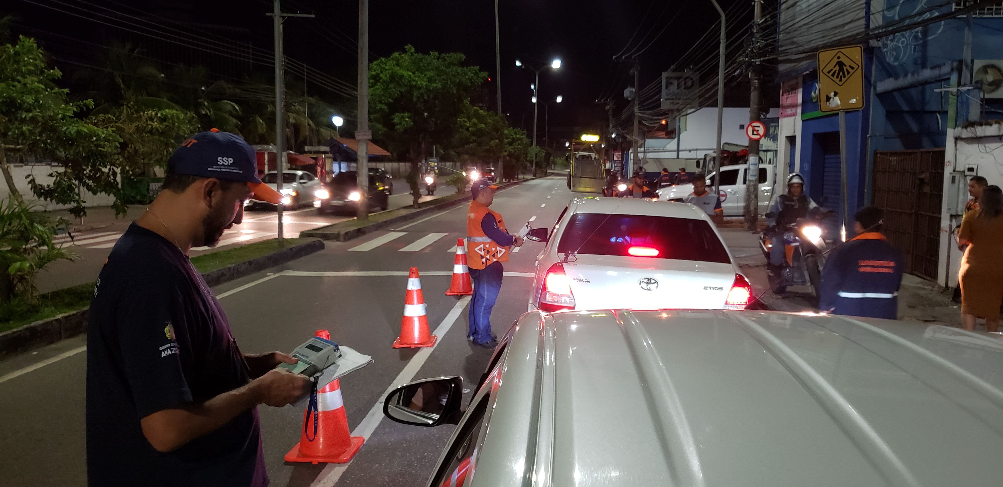 Detran-AM flagra 27 motoristas dirigindo bêbados na Lei Seca