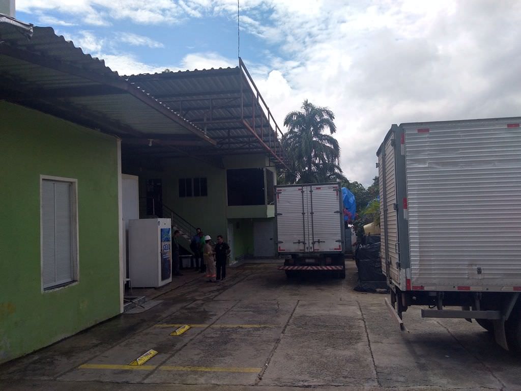 Fábrica de gelo é fechada por fraudar consumo de energia elétrica