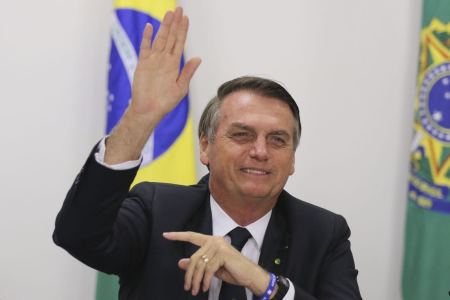 "São uns idiotas úteis e imbecis" diz Bolsonaro em vídeo