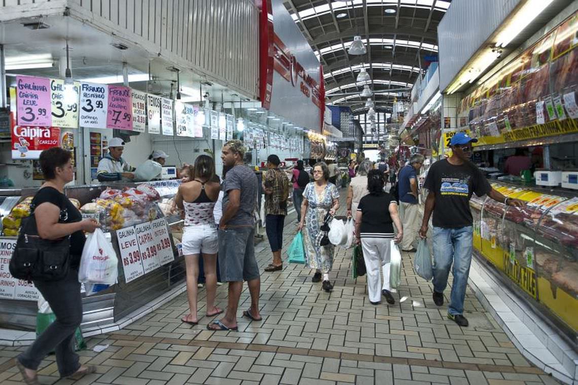 Consumidores acreditam em inflação de 5,4% nos próximos 12 meses