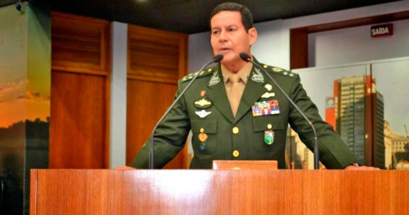 Parlamentares tentam tirar apoio à PEC 'anti-Mourão'