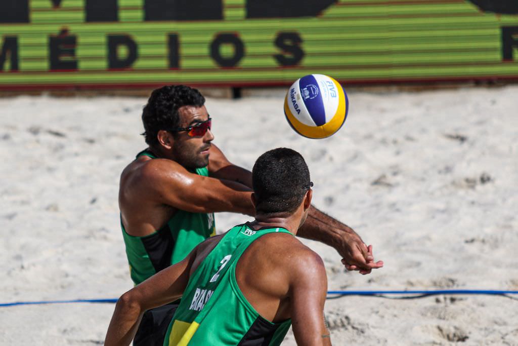 Duplas vencem e Brasil terá 9 times em etapa chinesa do vôlei de praia