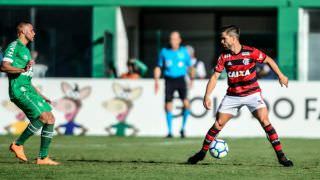 Flamengo vence a Chapecoense no Maracanã