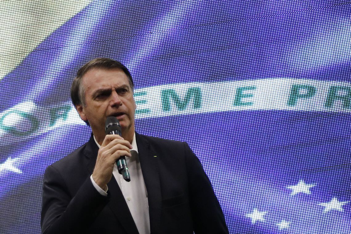 Certeza de que cidadão está desarmado aumenta violência, diz Bolsonaro