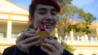 Brasileira de 17 anos leva o ouro em Olimpíada Europeia de Matemática