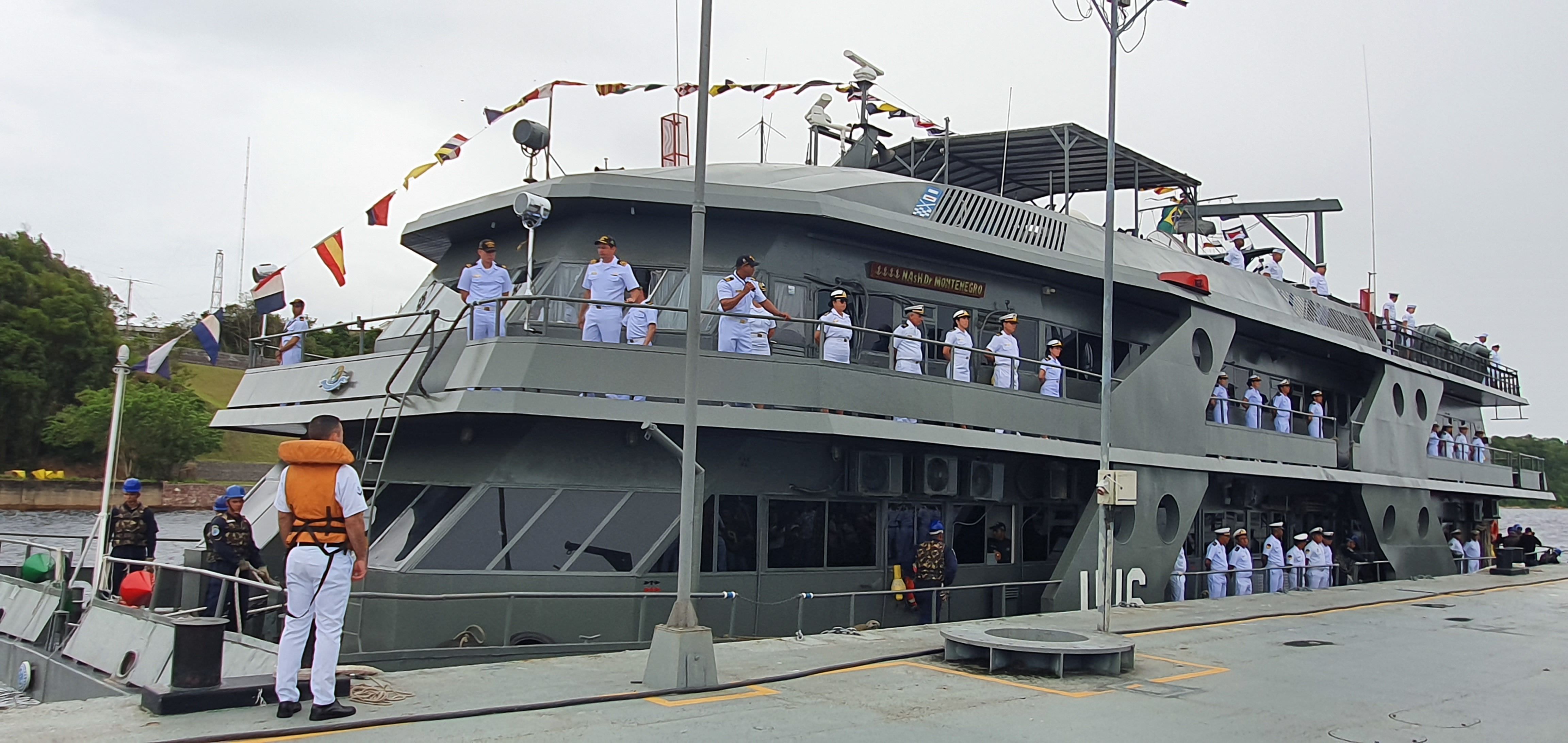Navio de assistência da Marinha atende mais de 18 mil pessoas no AM