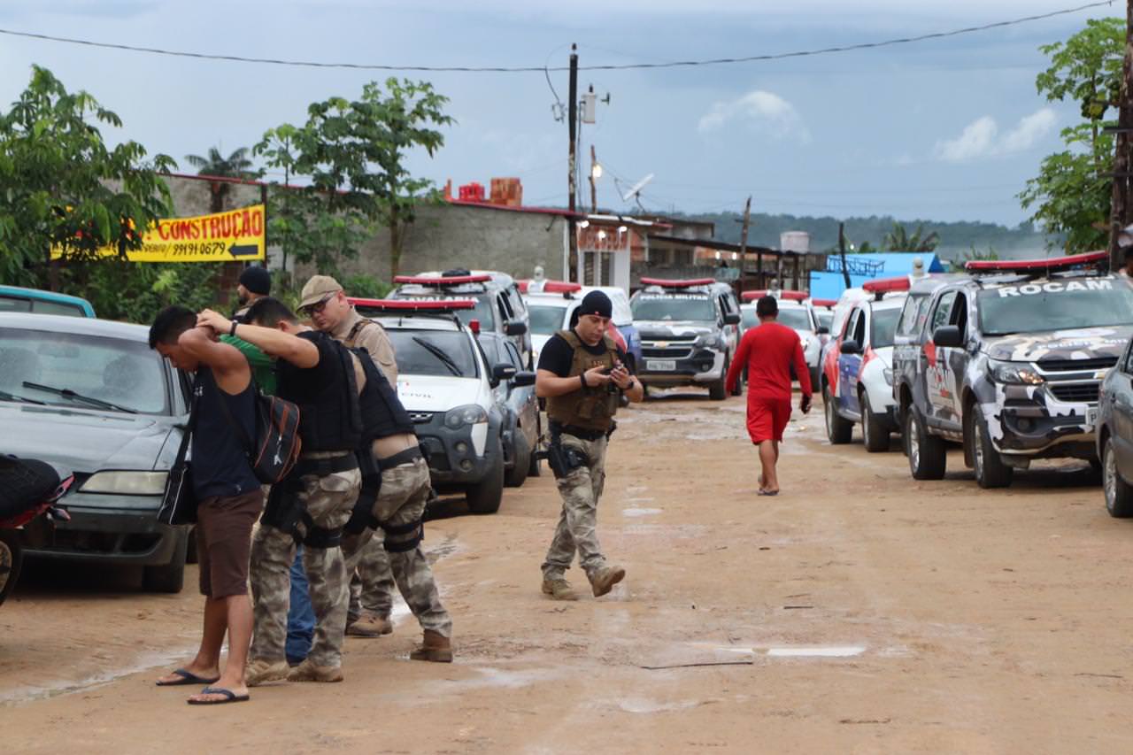 Operação cumpre de mandados de prisão, busca e apreensão, em Manaus