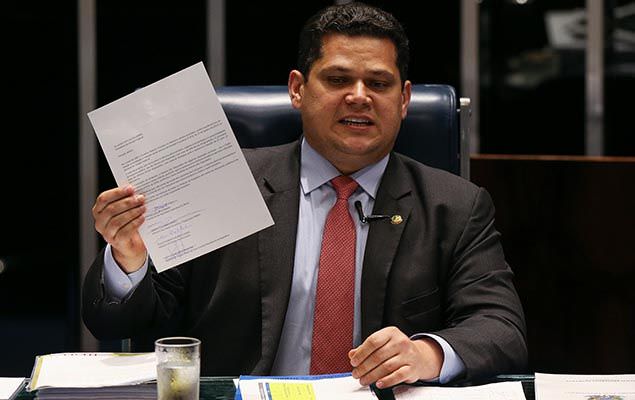 Senado aprova redução de ministérios e tira Coaf de Sérgio Moro