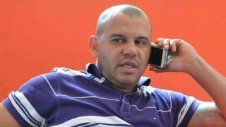 Empresa de ex-jogador preso vende ingressos da seleção