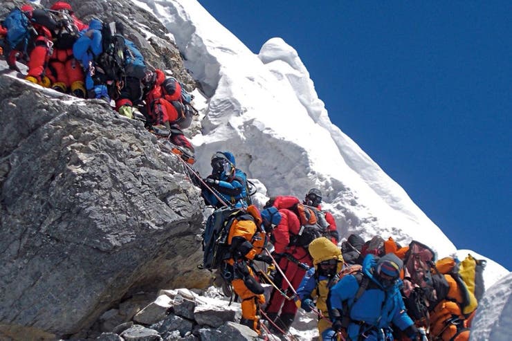 Temporada de escaladas no Everest registra 11ª morte em 2019