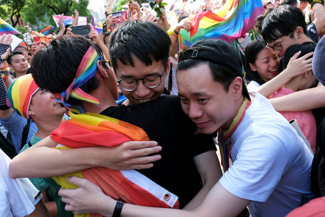 Taiwan tem primeiros casamentos homossexuais da Ásia
