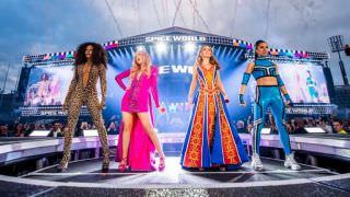 Spice Girls fazem 1º show da turnê como quarteto, sem Victoria Beckham