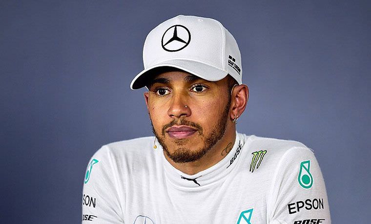 Hamilton garante pole em Mônaco em treino marcado por erro da Ferrari