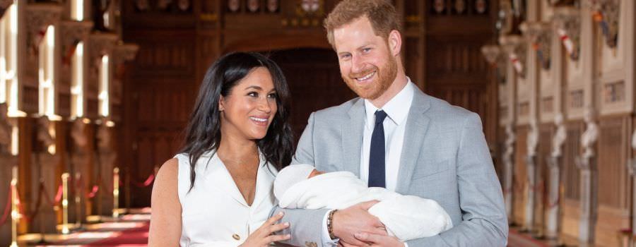 BBC demite apresentador por tuíte racista sobre filho de Harry e Meghan