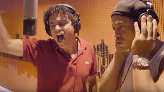 Ronaldinho Gaúcho e Jorge Vercillo gravam música criticando política