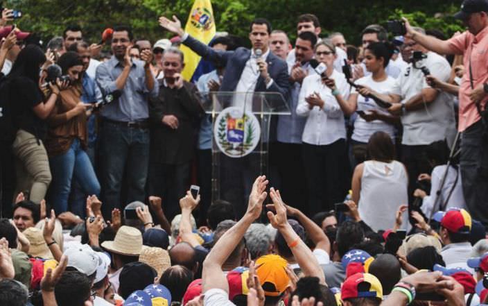 Juan Guaidó busca ajuda do Pentágono para resolver crise na Venezuela