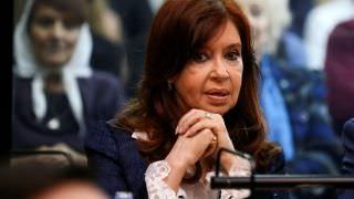 Cristina Kirchner comparece a tribunal para segundo dia de julgamento
