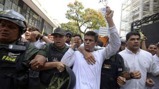 Líder da oposição venezuelana revela reuniões com generais