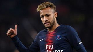 Neymar pega três jogos de suspensão por agredir torcedor