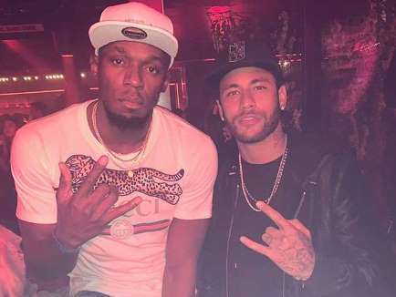 Usain Bolt viaja a Paris e encontra “o maior dos craques” Neymar