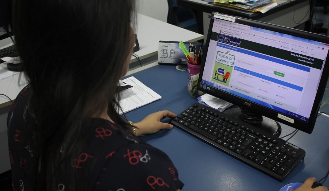 Inscrições para Bolsa Pós-Graduação encerram nesta sexta-feira