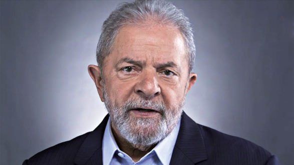 Lula compartilha twitter e alfineta presidente Bolsonaro