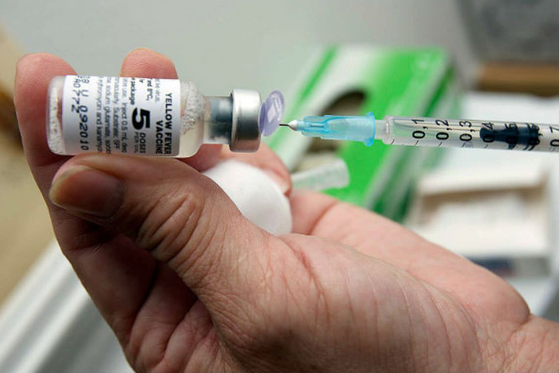 Dúvidas sobre vacinas se espalham, diz executivo