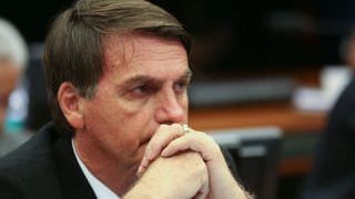 Rosa Weber pede que Bolsonaro explique sobre decreto de porte de armas
